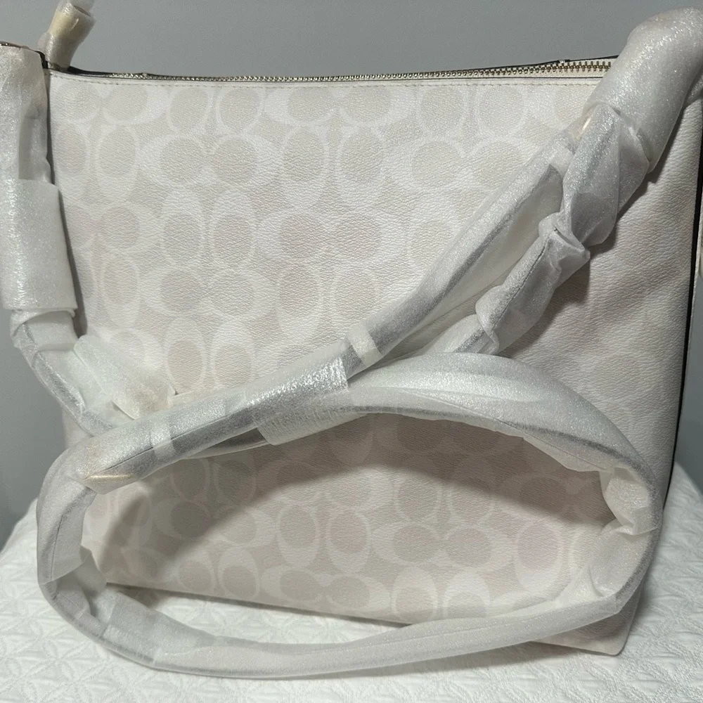 Coach New York Logo Packaging